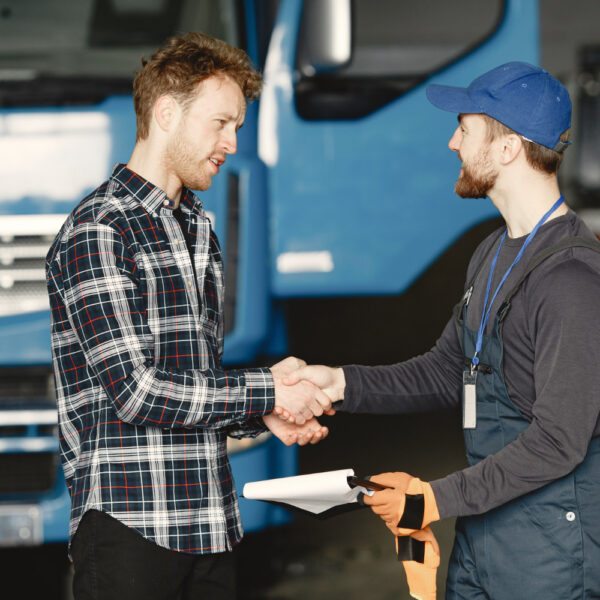 Como Escolher uma Transportadora de Veículos Confiável