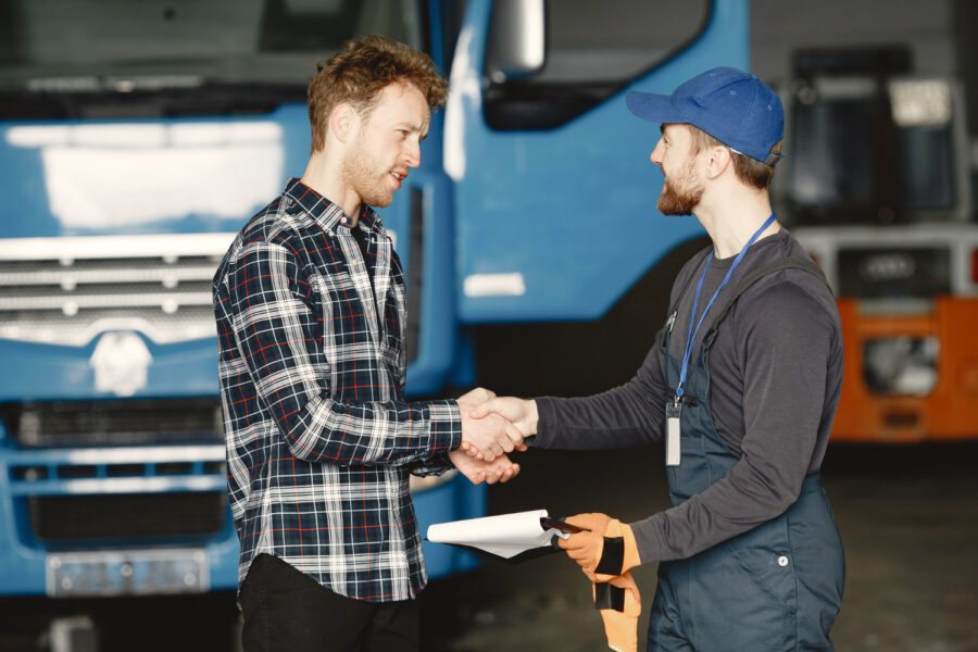 Como Escolher uma Transportadora de Veículos Confiável